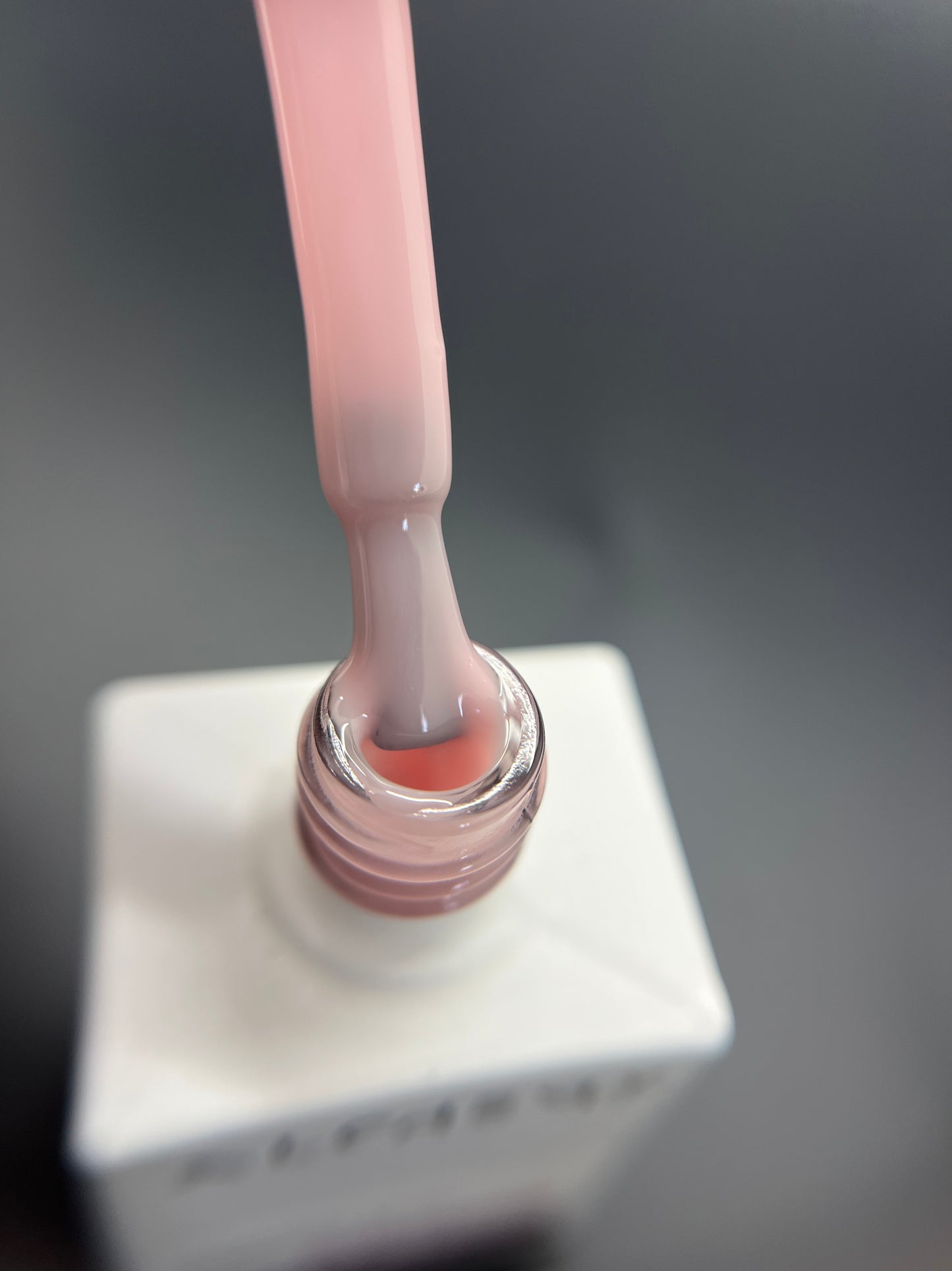 Essential Nude Rubber Base 1307 (medium), 15ml